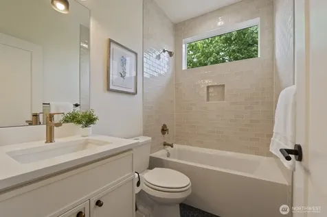 2733 NE 87th Street Seattle WA 98115