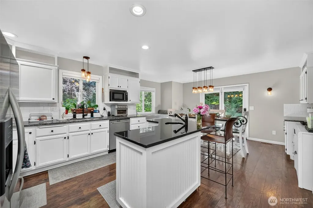 6898 Golf View Drive Lynden WA 98264