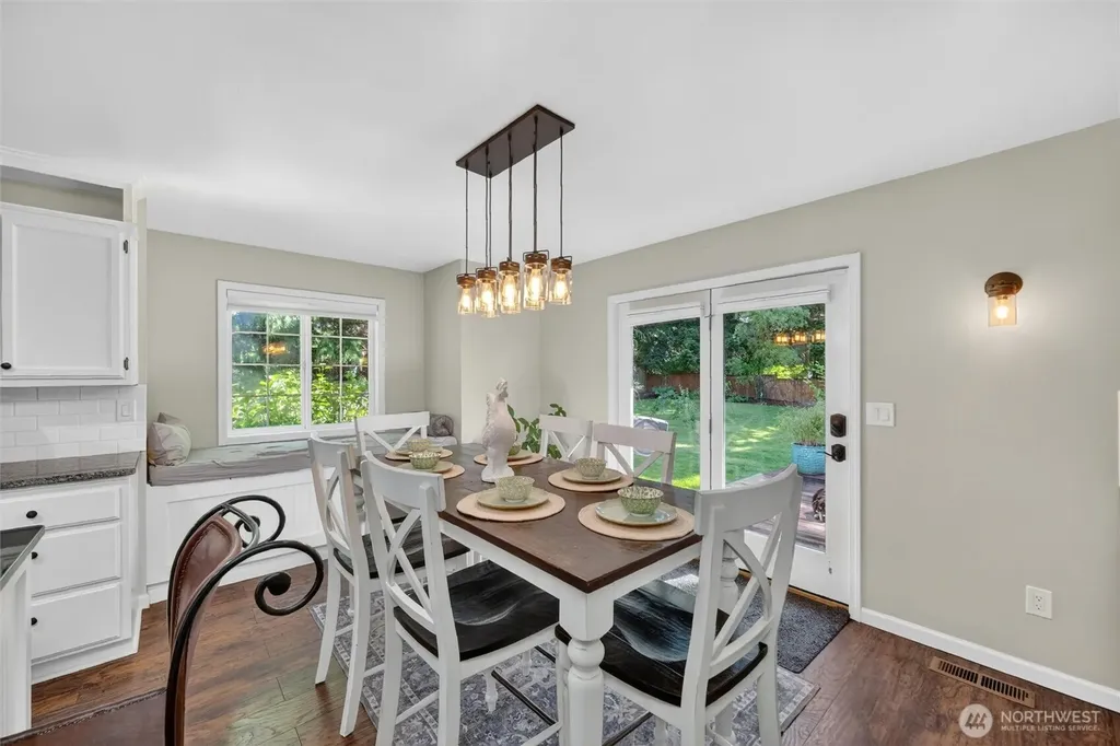 6898 Golf View Drive Lynden WA 98264