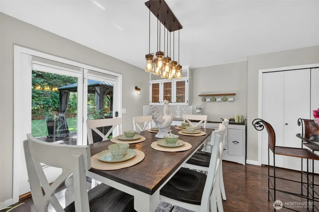 6898 Golf View Drive Lynden WA 98264