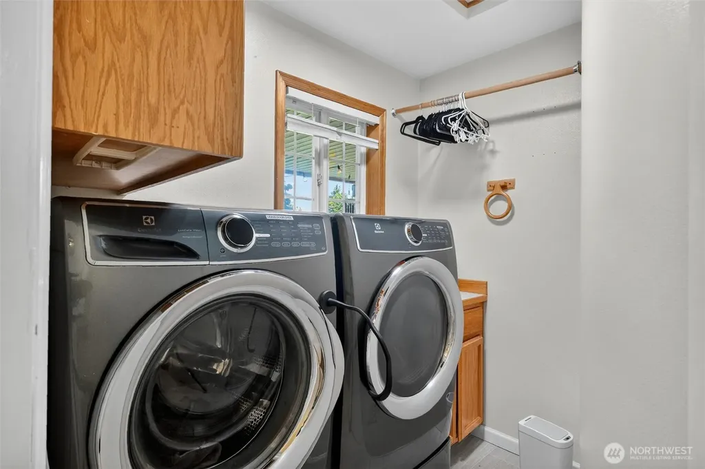 6898 Golf View Drive Lynden WA 98264