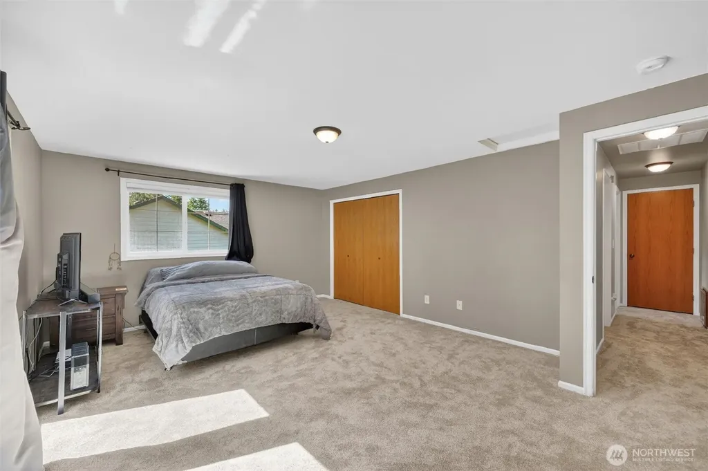 6898 Golf View Drive Lynden WA 98264