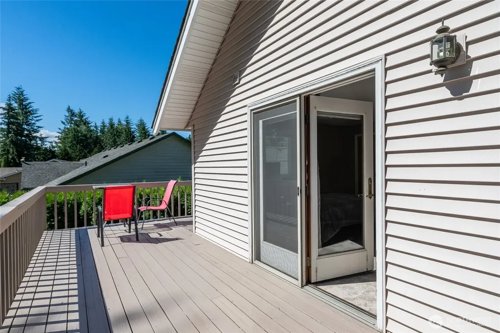 6898 Golf View Drive Lynden WA 98264