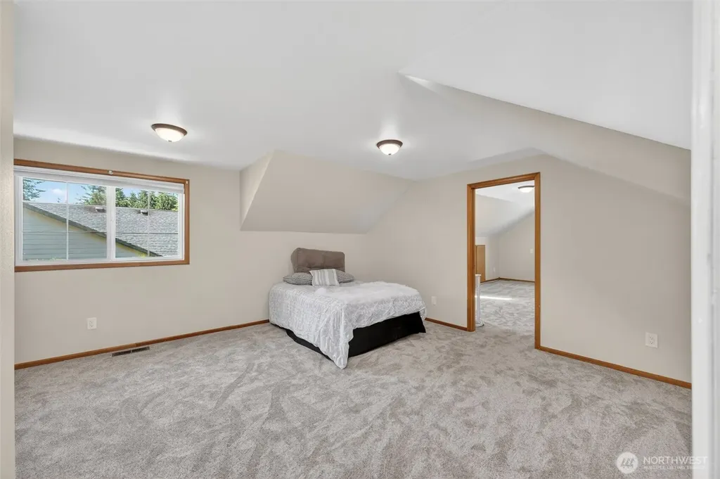 6898 Golf View Drive Lynden WA 98264