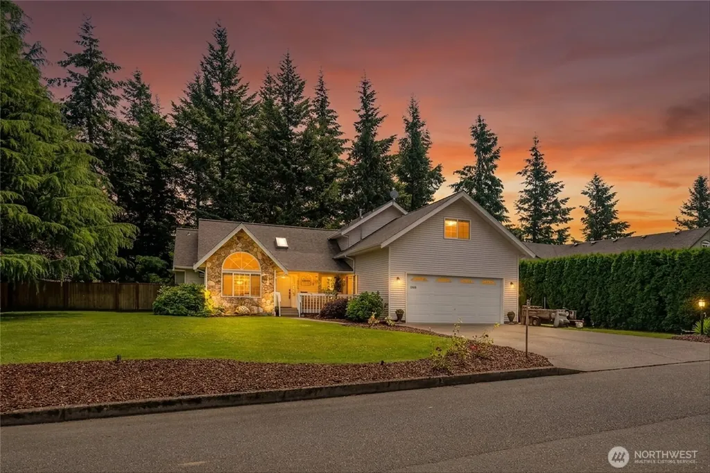 6898 Golf View Drive Lynden WA 98264
