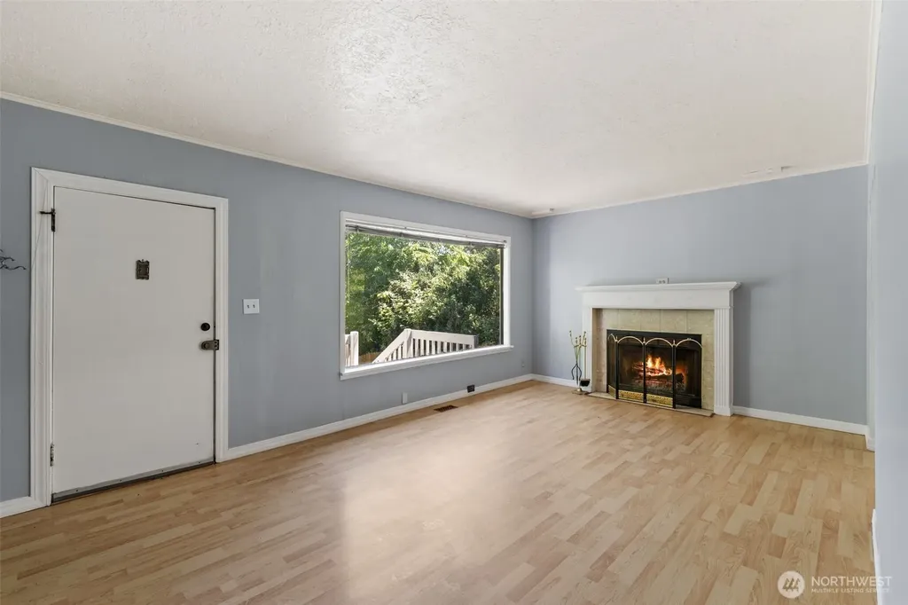 9059 Carkeek Drive S Seattle WA 98118
