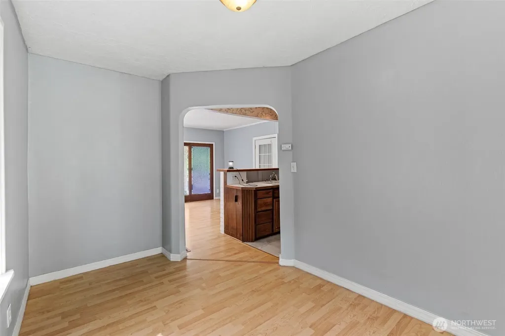 9059 Carkeek Drive S Seattle WA 98118