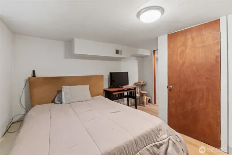 9059 Carkeek Drive S Seattle WA 98118