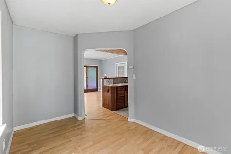 9059 Carkeek Drive S Seattle WA 98118