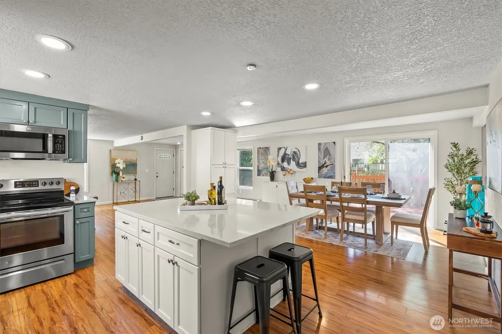 8109 15th Avenue SW Seattle WA 98106