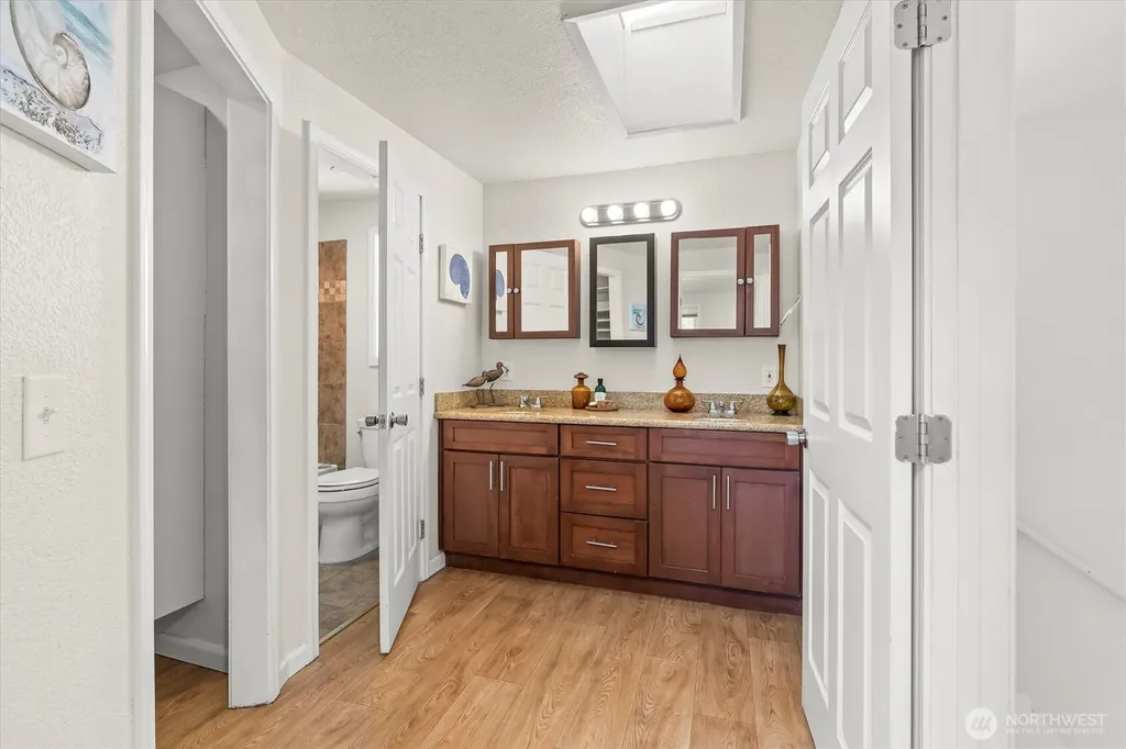 8109 15th Avenue SW Seattle WA 98106