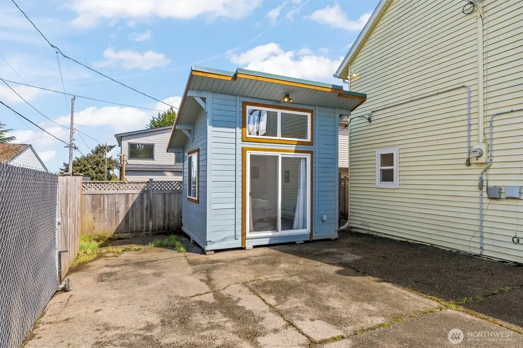 8109 15th Avenue SW Seattle WA 98106