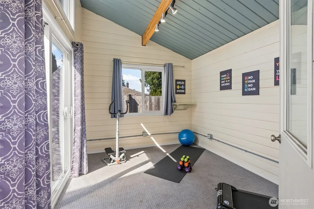 8109 15th Avenue SW Seattle WA 98106