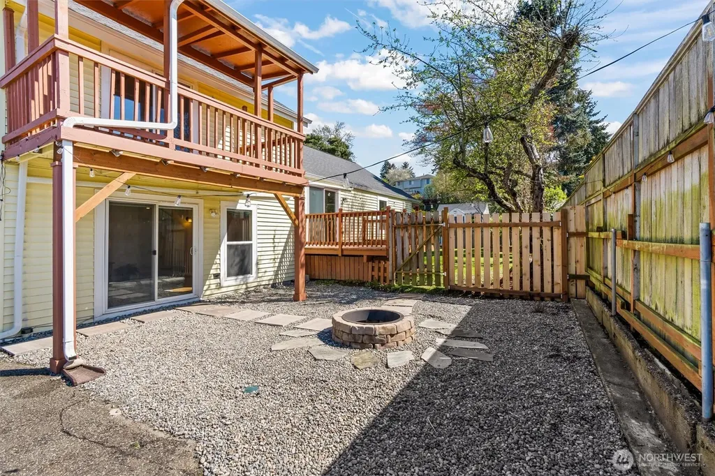 8109 15th Avenue SW Seattle WA 98106