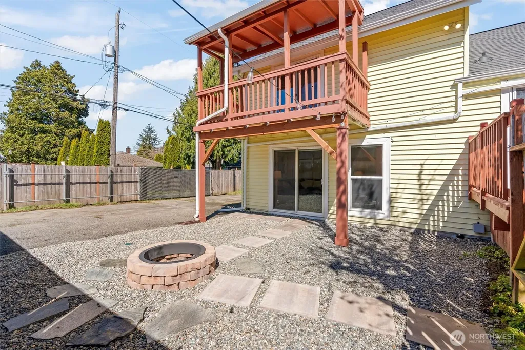8109 15th Avenue SW Seattle WA 98106