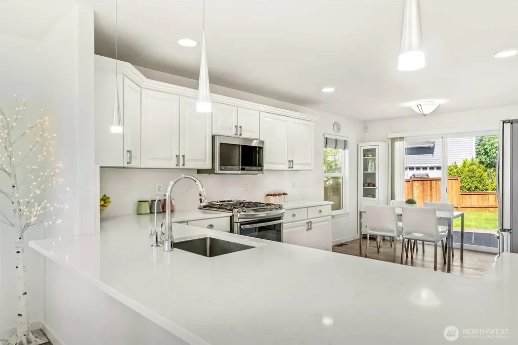 10184 225th Terrace NE Redmond WA 98053