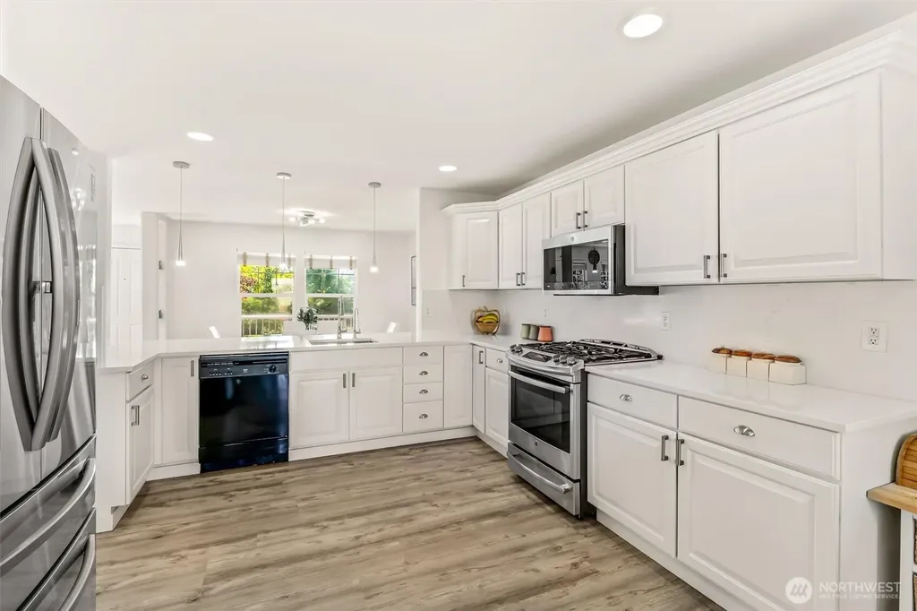 10184 225th Terrace NE Redmond WA 98053
