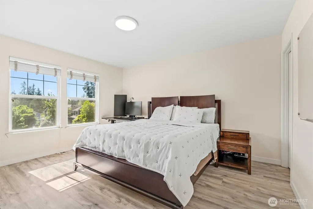 10184 225th Terrace NE Redmond WA 98053