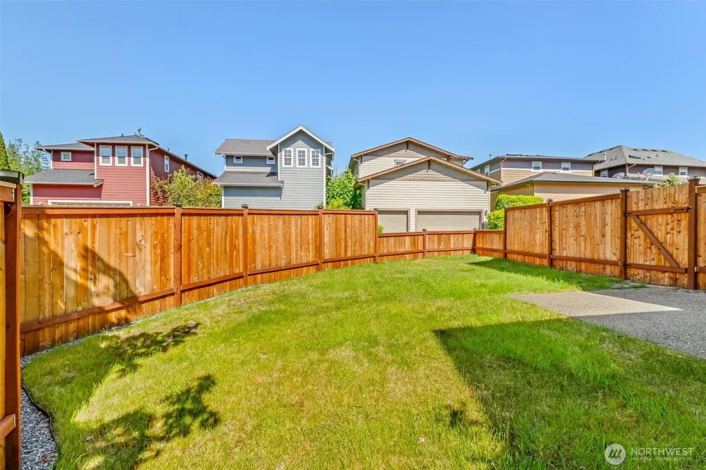10184 225th Terrace NE Redmond WA 98053
