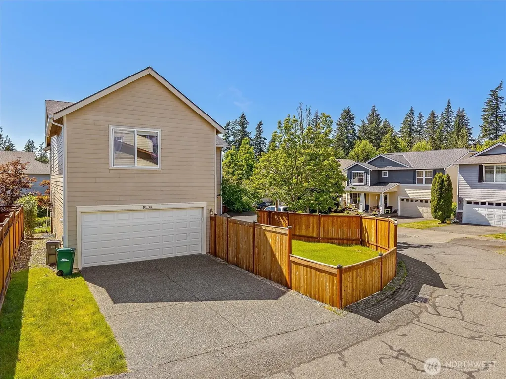 10184 225th Terrace NE Redmond WA 98053