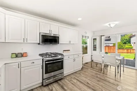 10184 225th Terrace NE Redmond WA 98053