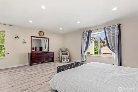 10184 225th Terrace NE Redmond WA 98053