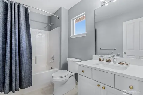 10184 225th Terrace NE Redmond WA 98053