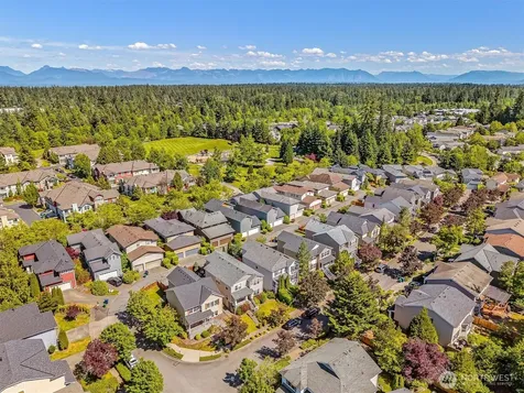 10184 225th Terrace NE Redmond WA 98053