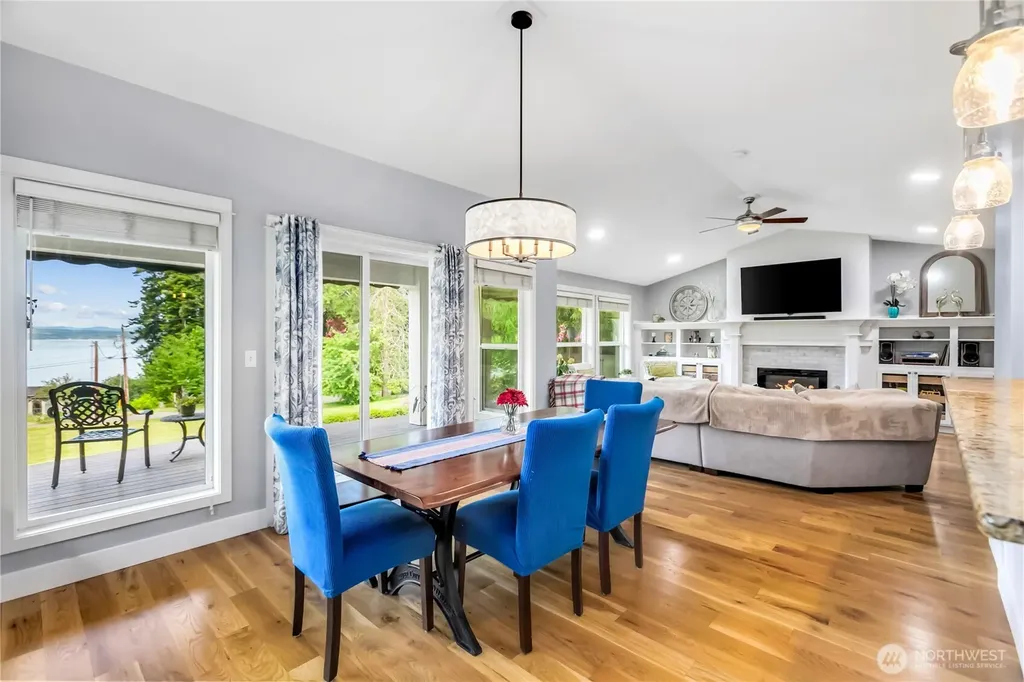 29955 Scenic Drive NE Poulsbo WA 98370