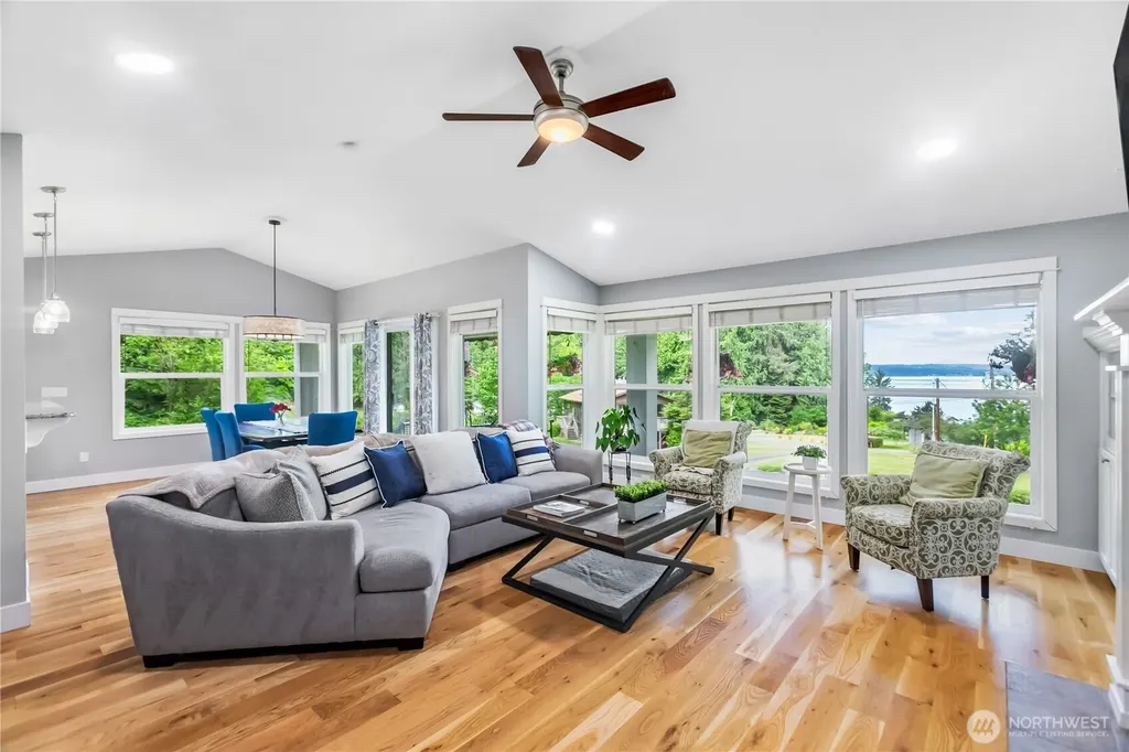 29955 Scenic Drive NE Poulsbo WA 98370