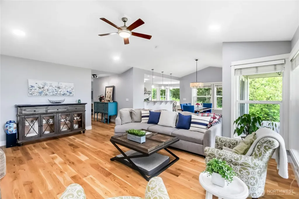 29955 Scenic Drive NE Poulsbo WA 98370