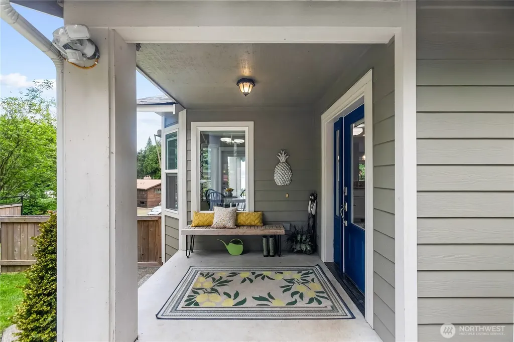 29955 Scenic Drive NE Poulsbo WA 98370