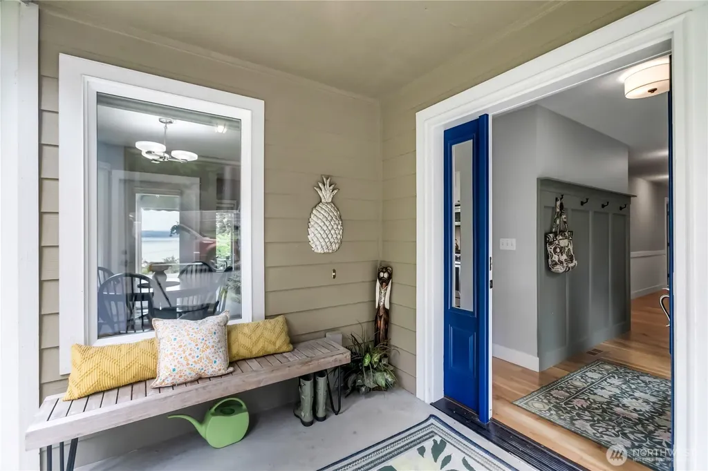 29955 Scenic Drive NE Poulsbo WA 98370
