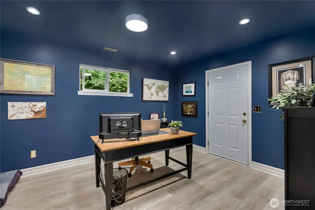29955 Scenic Drive NE Poulsbo WA 98370