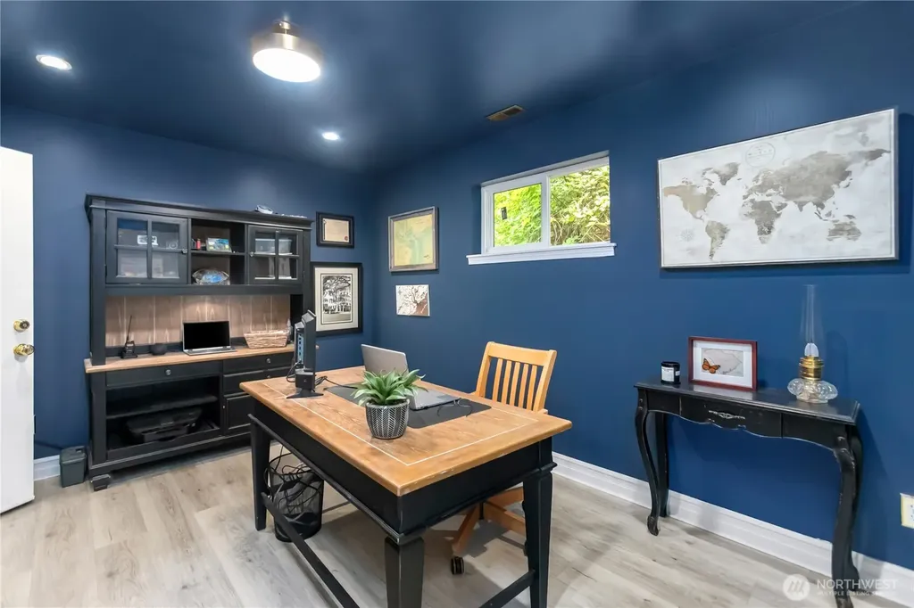29955 Scenic Drive NE Poulsbo WA 98370