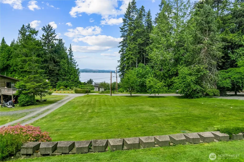 29955 Scenic Drive NE Poulsbo WA 98370