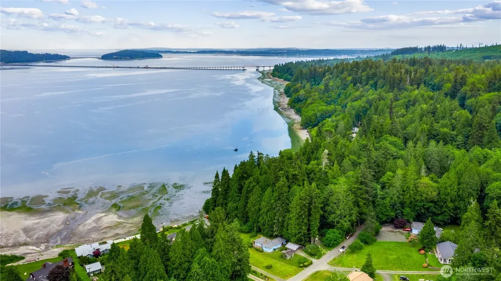 29955 Scenic Drive NE Poulsbo WA 98370
