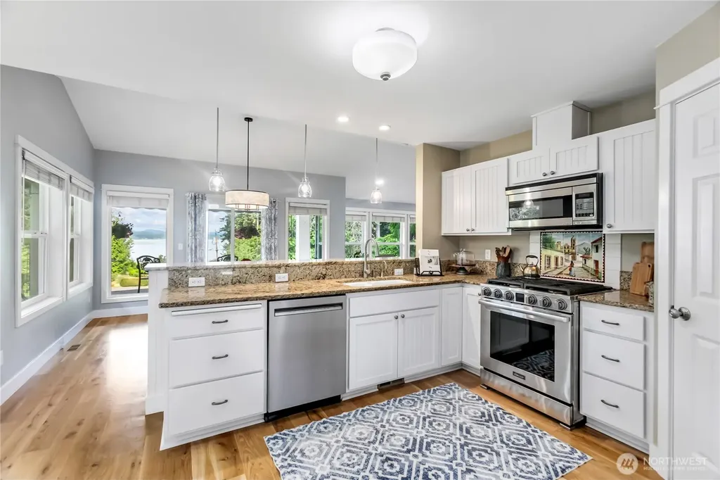 29955 Scenic Drive NE Poulsbo WA 98370