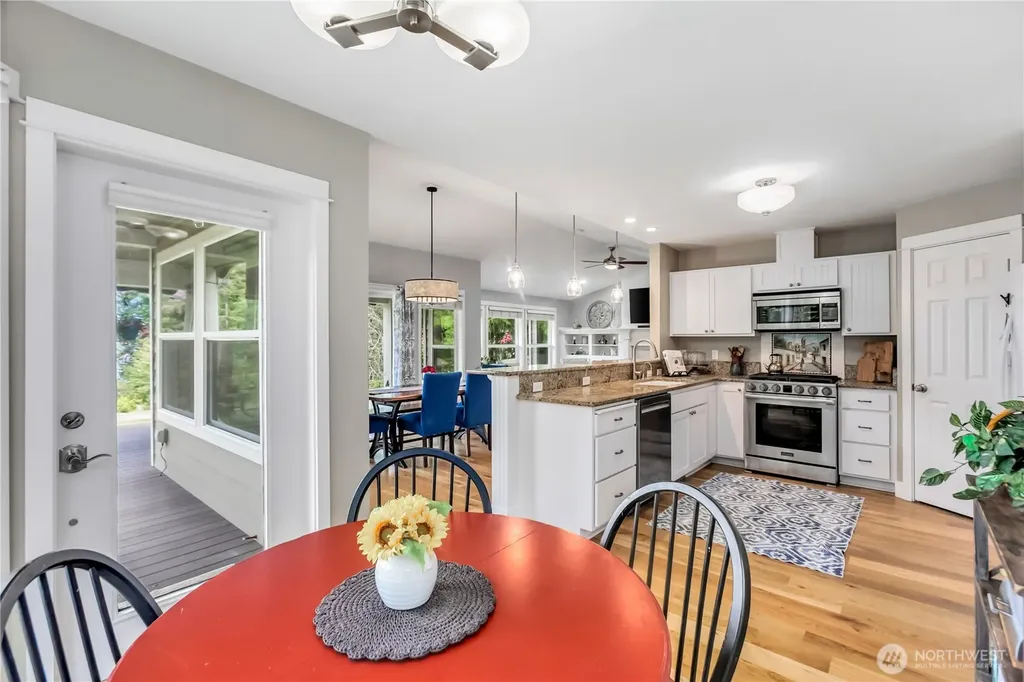 29955 Scenic Drive NE Poulsbo WA 98370