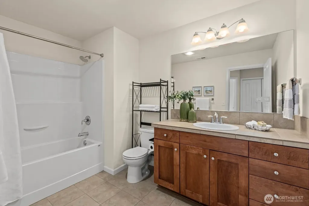 13758 174th Avenue SE Renton WA 98059