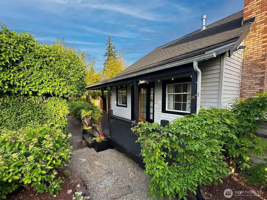 2127 8th Street Bremerton WA 98312
