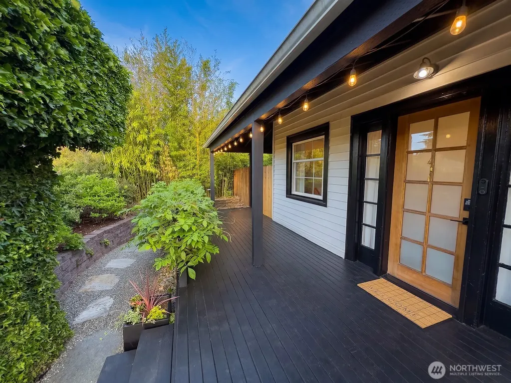 2127 8th Street Bremerton WA 98312
