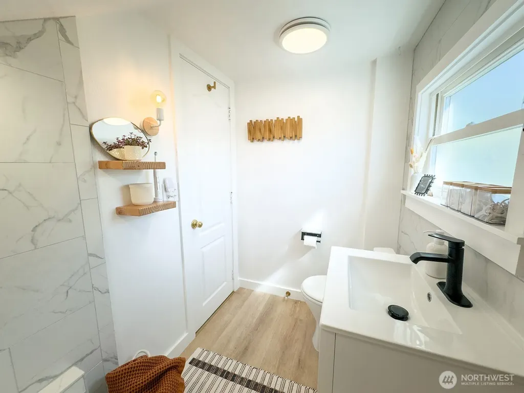 2127 8th Street Bremerton WA 98312