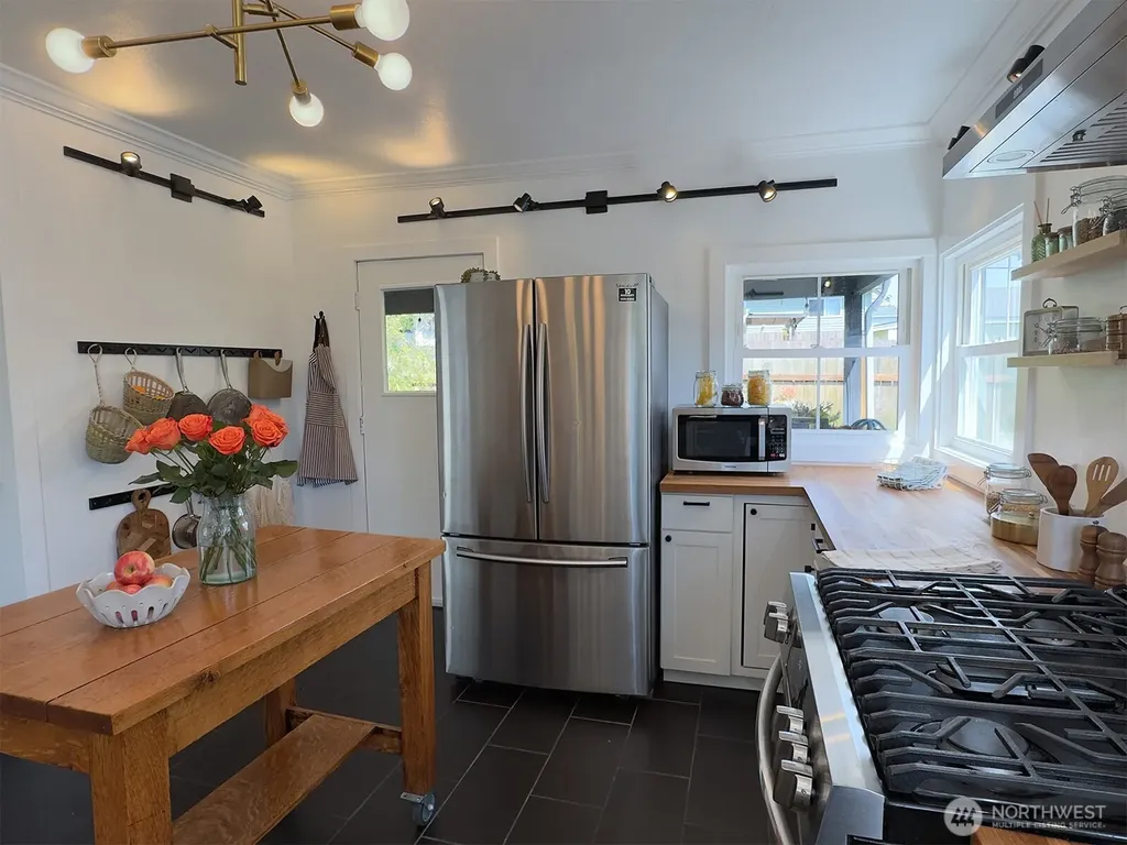 2127 8th Street Bremerton WA 98312