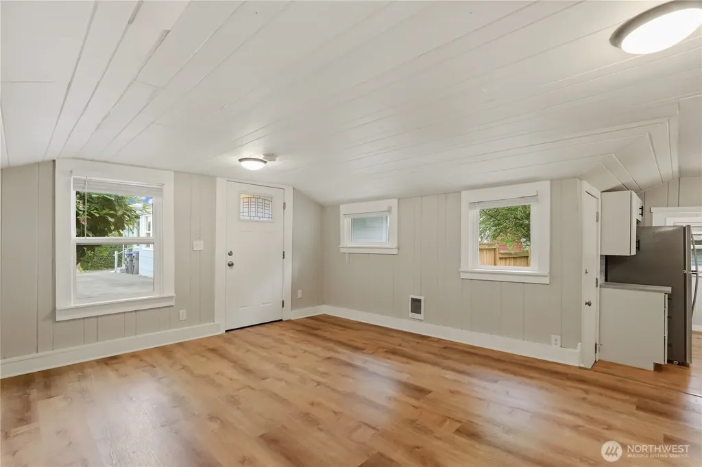 1512 Naval Avenue Bremerton WA 98312