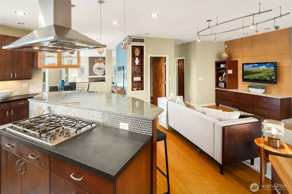 14740 SE 56th Street Bellevue WA 98006