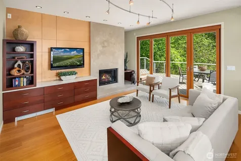 14740 SE 56th Street Bellevue WA 98006