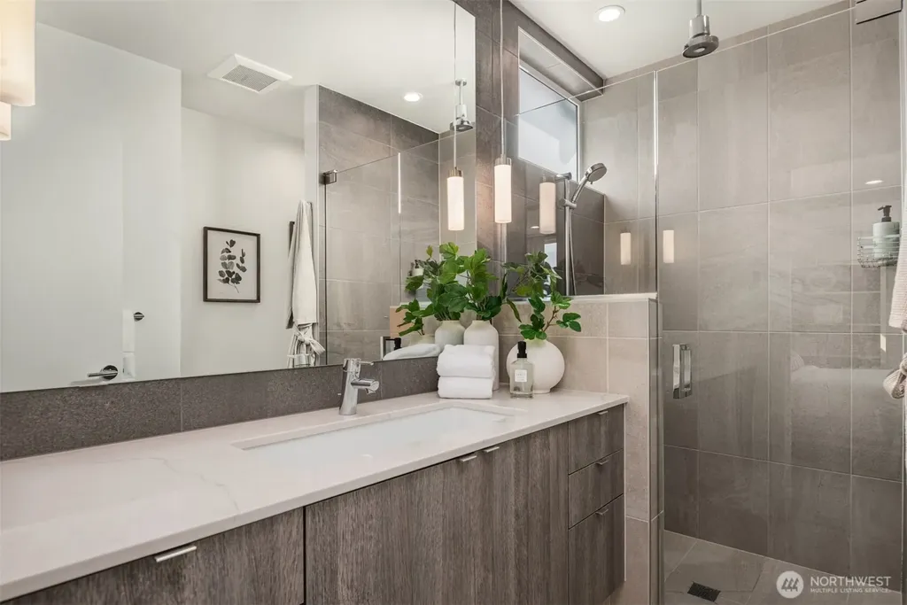 6710 36th Avenue SW Seattle WA 98126