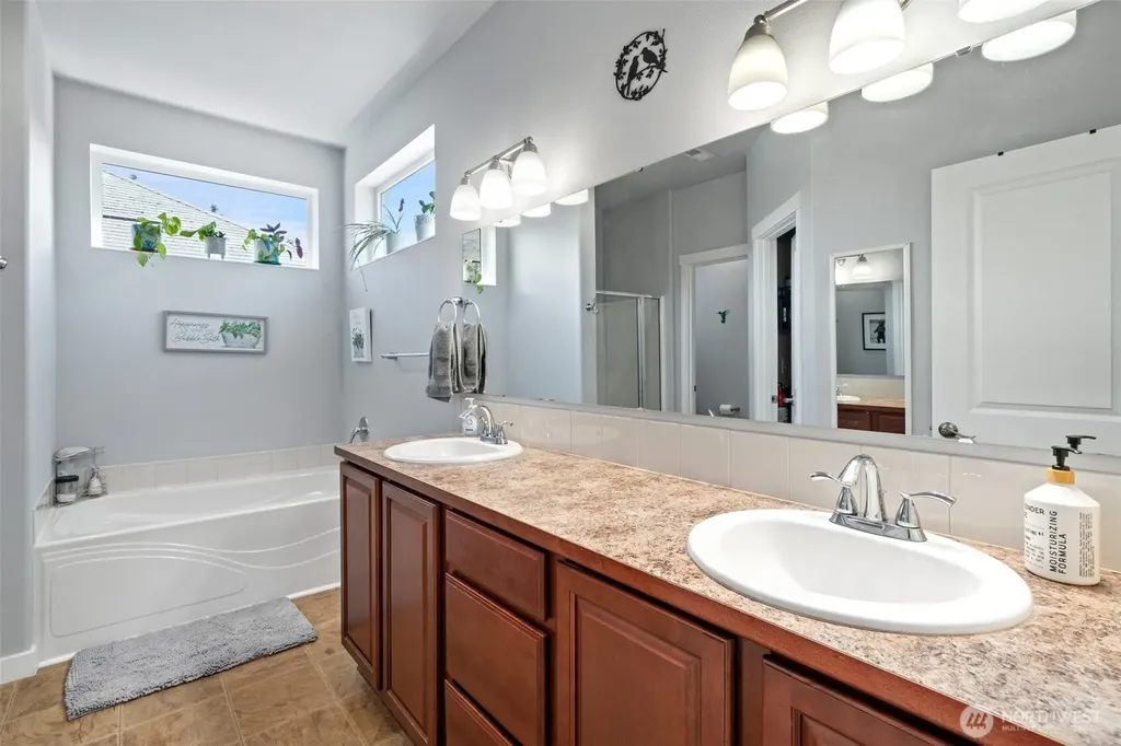 9320 Stevens Court NE Lacey WA 98516