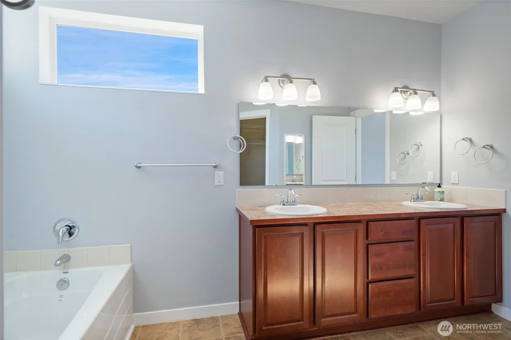 9320 Stevens Court NE Lacey WA 98516